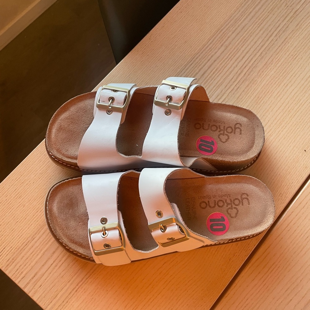 Yokono double buckle sandals size 10 white leather sandals for women